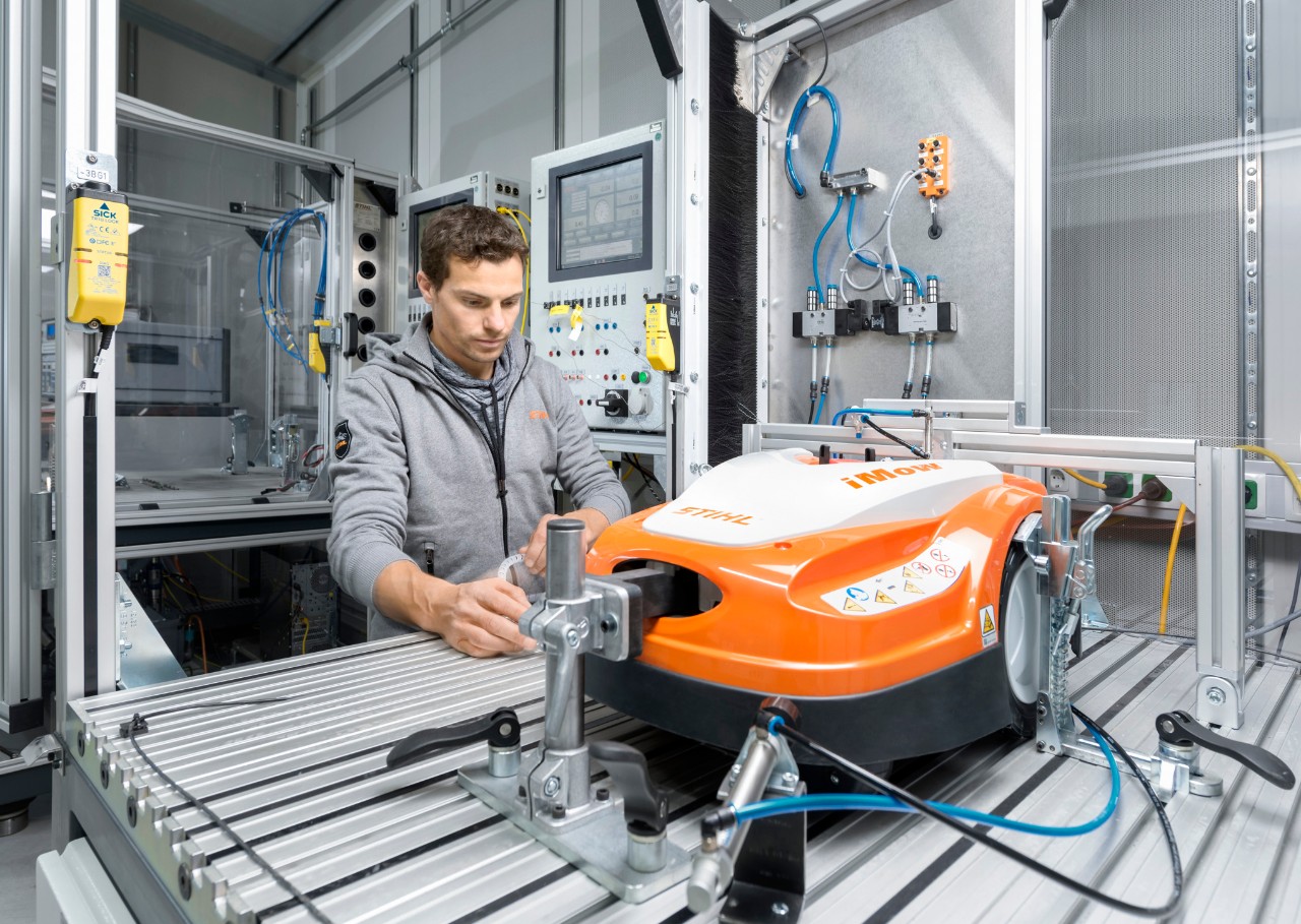 L'area di prova iMOW sul tetto di STIHL Tirol copre una superficie di 3.000 metri quadrati.